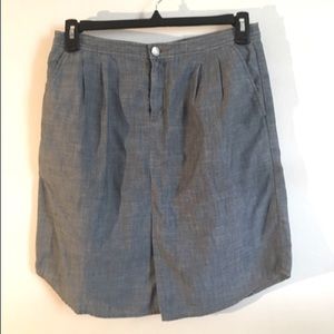 Blue Banana Republic knee length skirt in size 6.